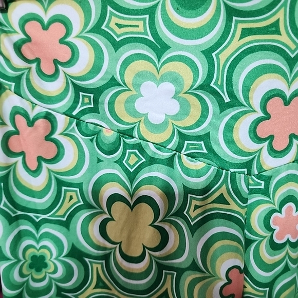 Floral Print Flare Leg Pants. Great Stretch. - Medium - Picture 2 of 4